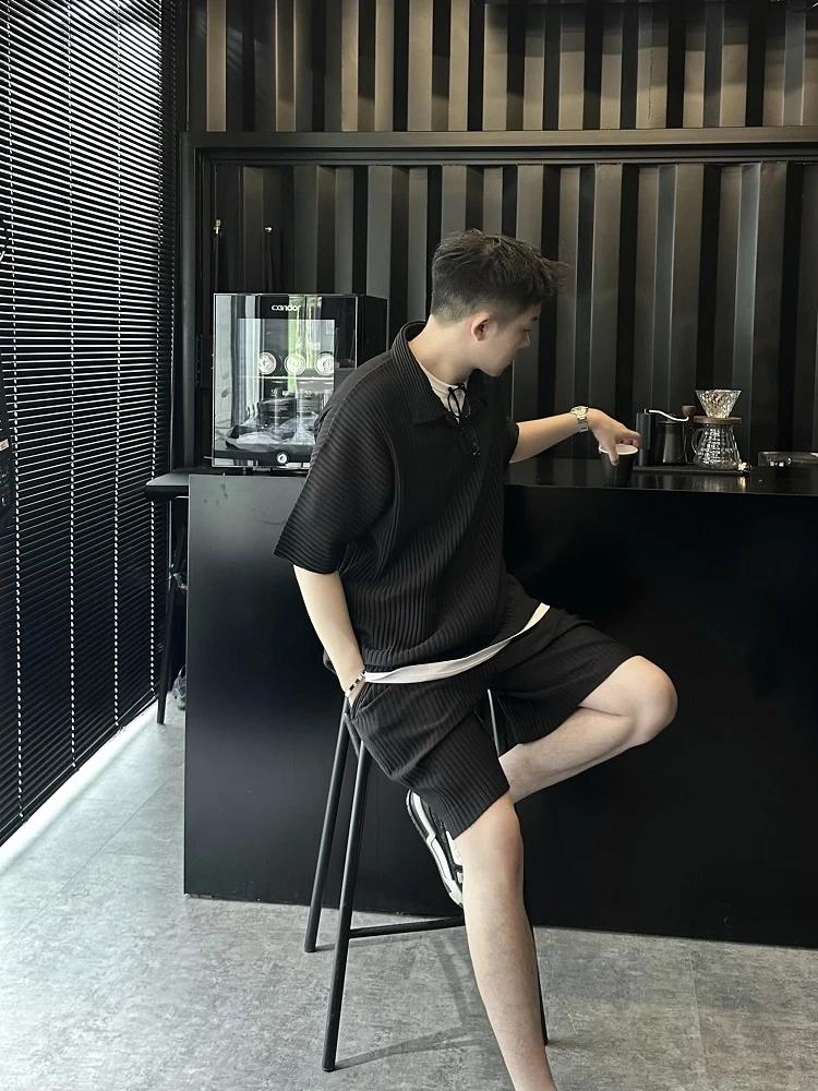 Polo plissé japonais Miyake pour homme, décontracté, ample, col à revers, manches courtes, haut quot