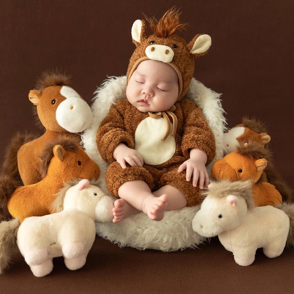 Accessoires de photographie nouveau-né sur le thème du cheval brun : Combinaison bébé + chapeau, pou