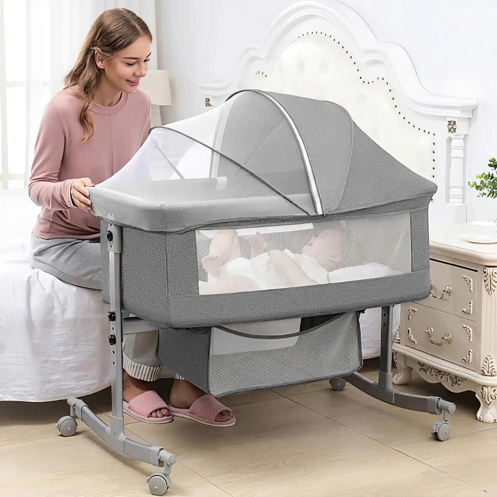 Lit cododo 3-en-1 avec berceau à grande courbure réglable et mobile, équipé d'un moustiquaire