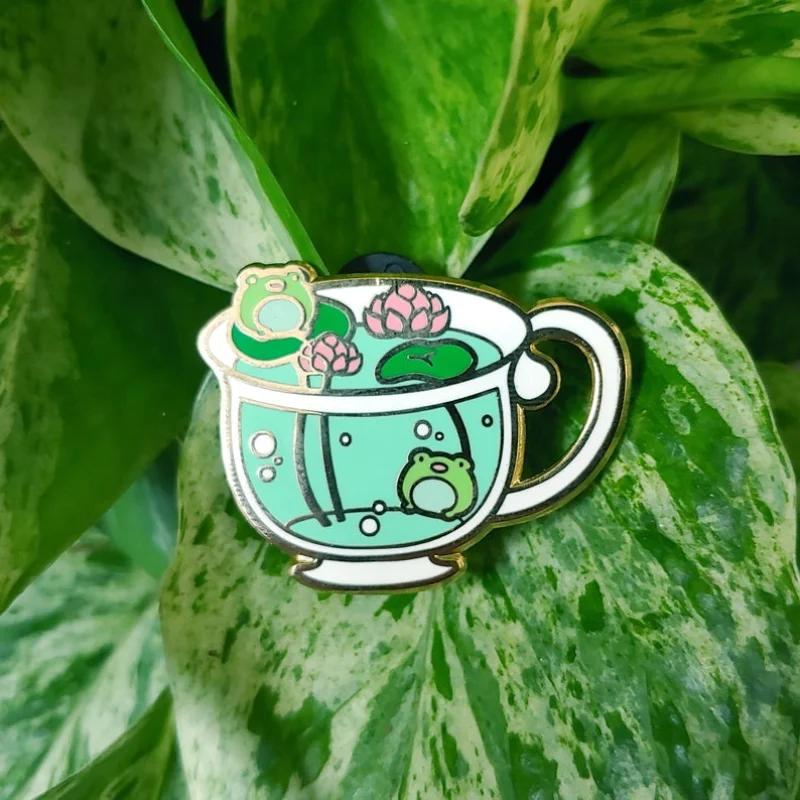 Broches en émail pour sac à dos, jolie épingle en forme de grenouille, dessin animé, feuille de Lotu