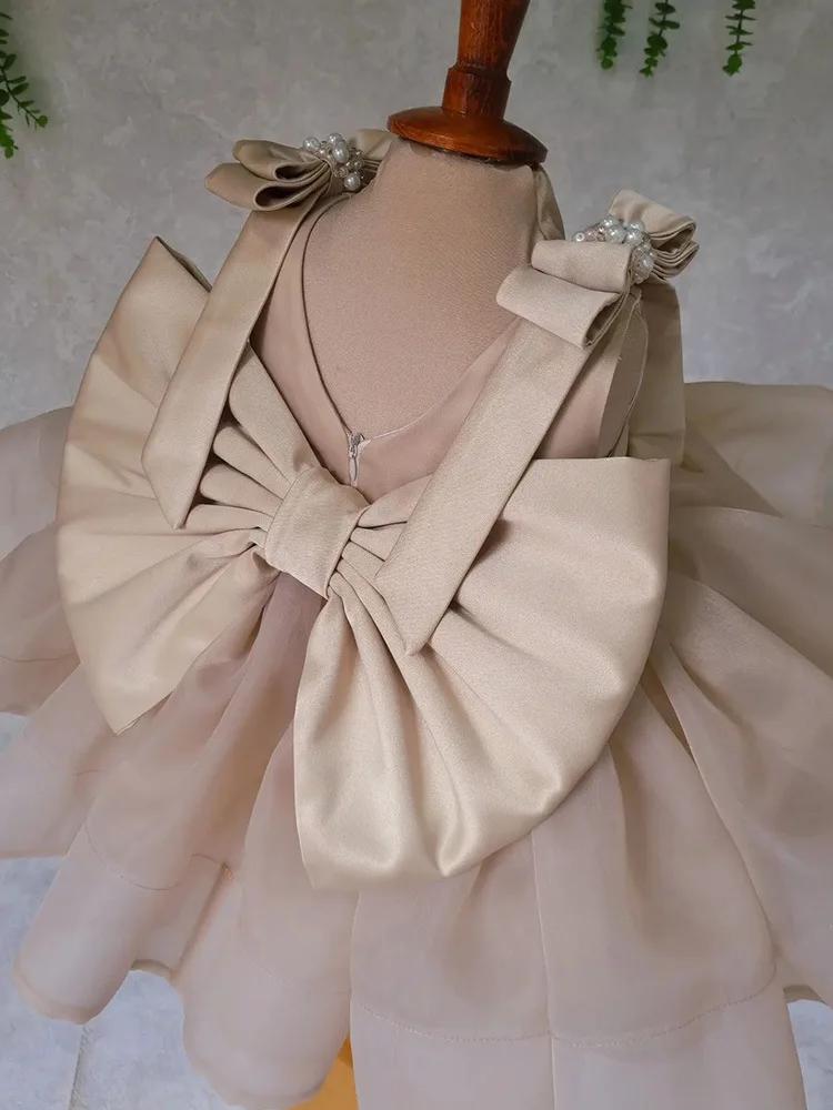 Robe pour enfantsRobe pour enfants jupe en maille bouffante couleur champagne européenne et américai
