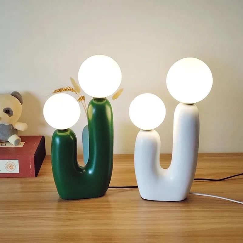 Lampe de table en verre d'art nordique moderne, lampe de tête de lit en résine pour chambre à couche