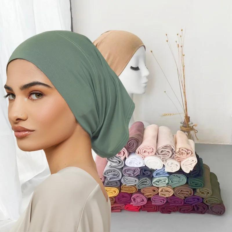 56 couleurs mode femmes intérieur Hijab Tube casquette musulmane Bonnet plaine islamique sous-écharp