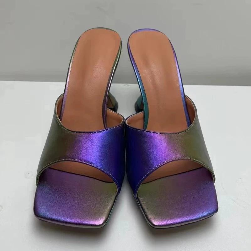 Coloré bout carré bout ouvert en forme de talon haut pantoufles femme été 2025 or sans lacet verre à
