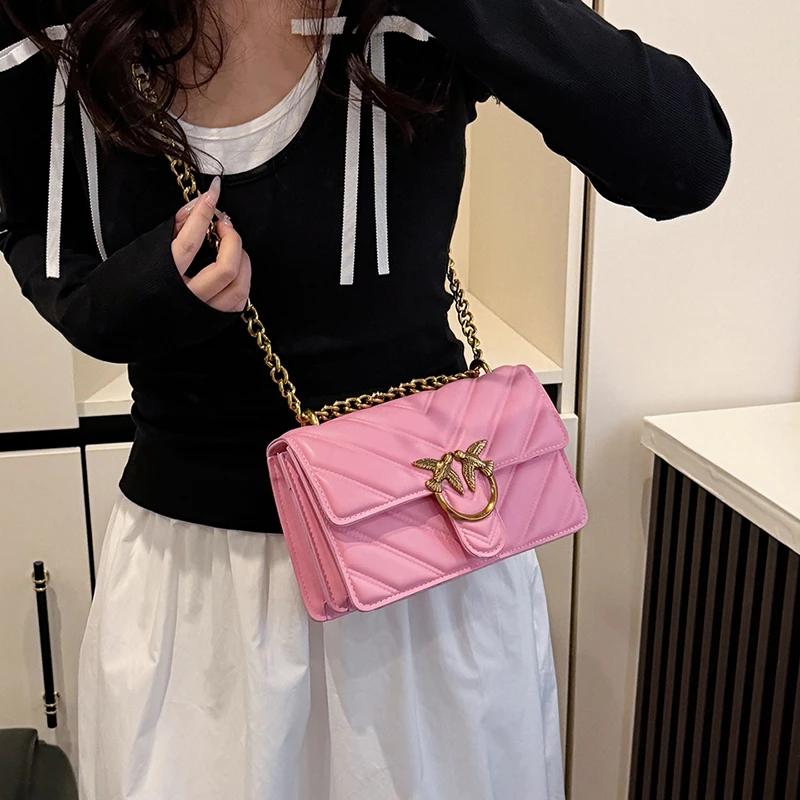 Sac bandoulière en toile pour femme : design moderne, sangle réglable, robuste pour les essentiels bébé