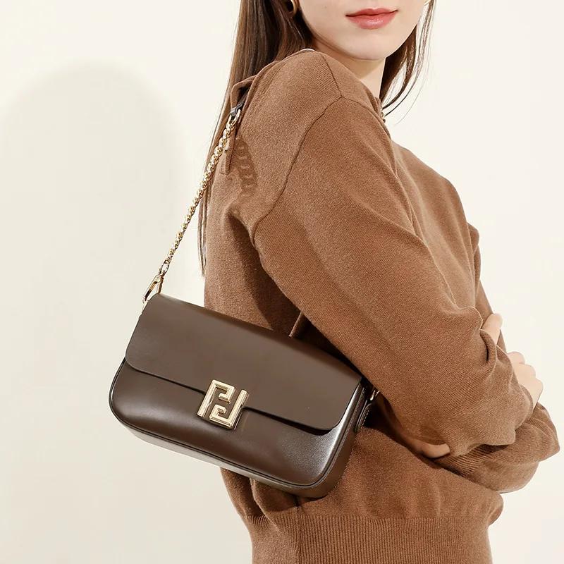Sac carré en cuir de vache lisse pour femmes – Sac à bandoulière élégant sous les bras pour filles p