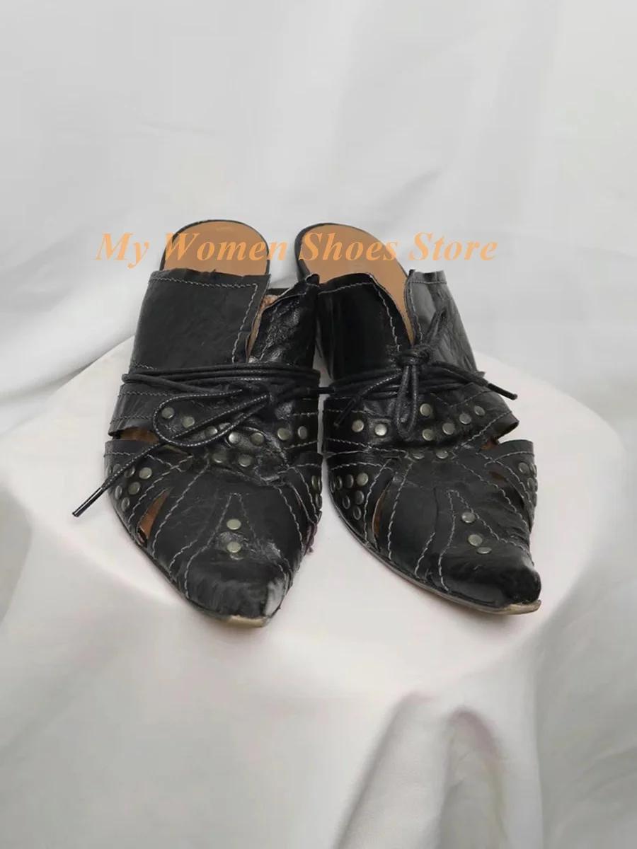 Mules à rivets et lanières, bout pointu sexy, en cuir noir mat, style défilé, collection Printemps-É