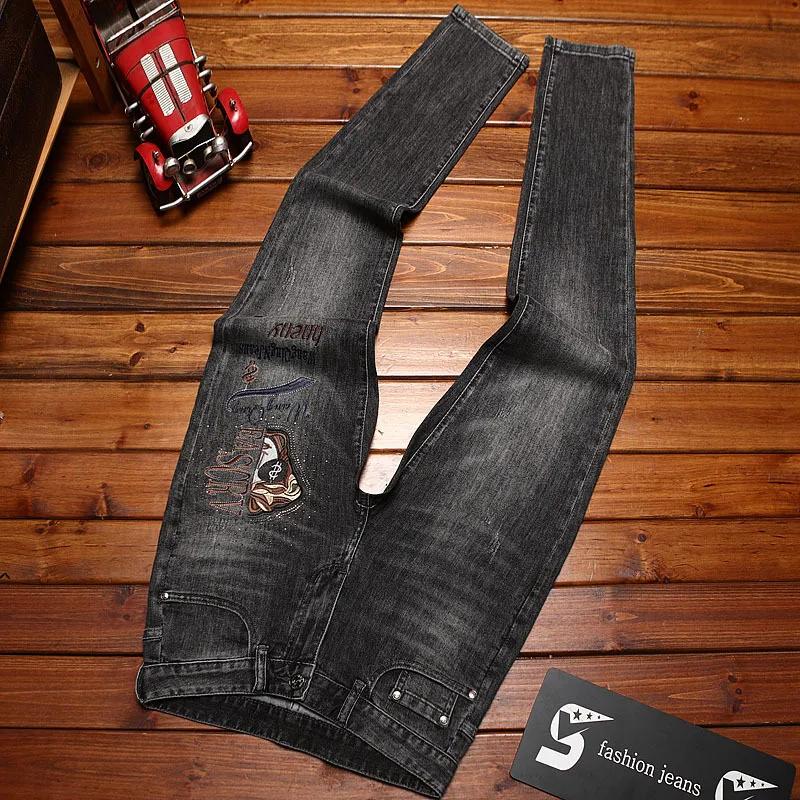 Jean imprimé brodé de luxe léger à la mode pour la tendance d'été des hommes, pantalon ajusté élasti