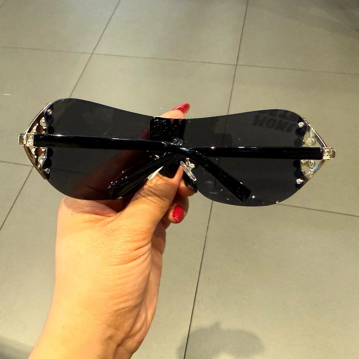 Lunettes de soleil de luxe y2k sans monture pour femmes, avec lettres en strass, de marque de stylis