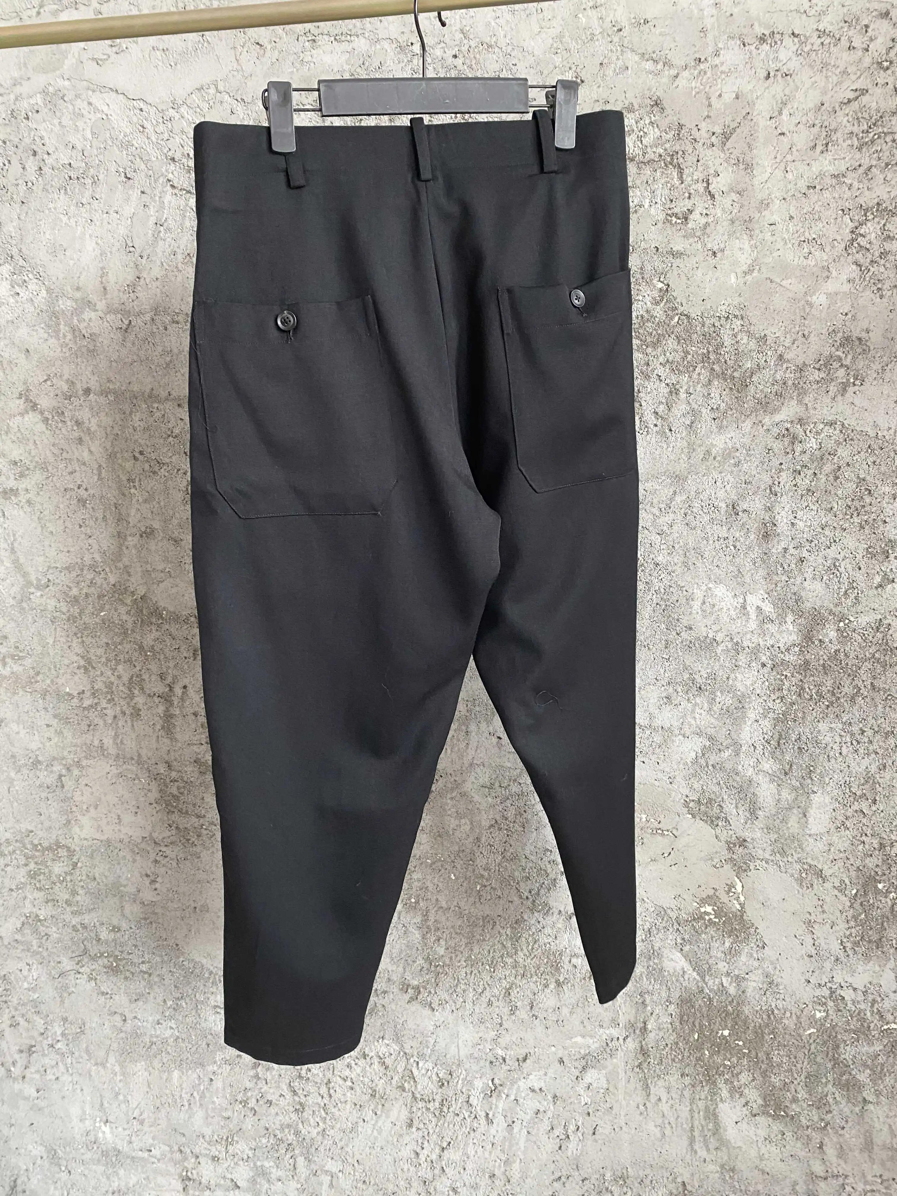 Pantalon conique noir en gabardine imprimé toile d'araignée, pantalon Harun