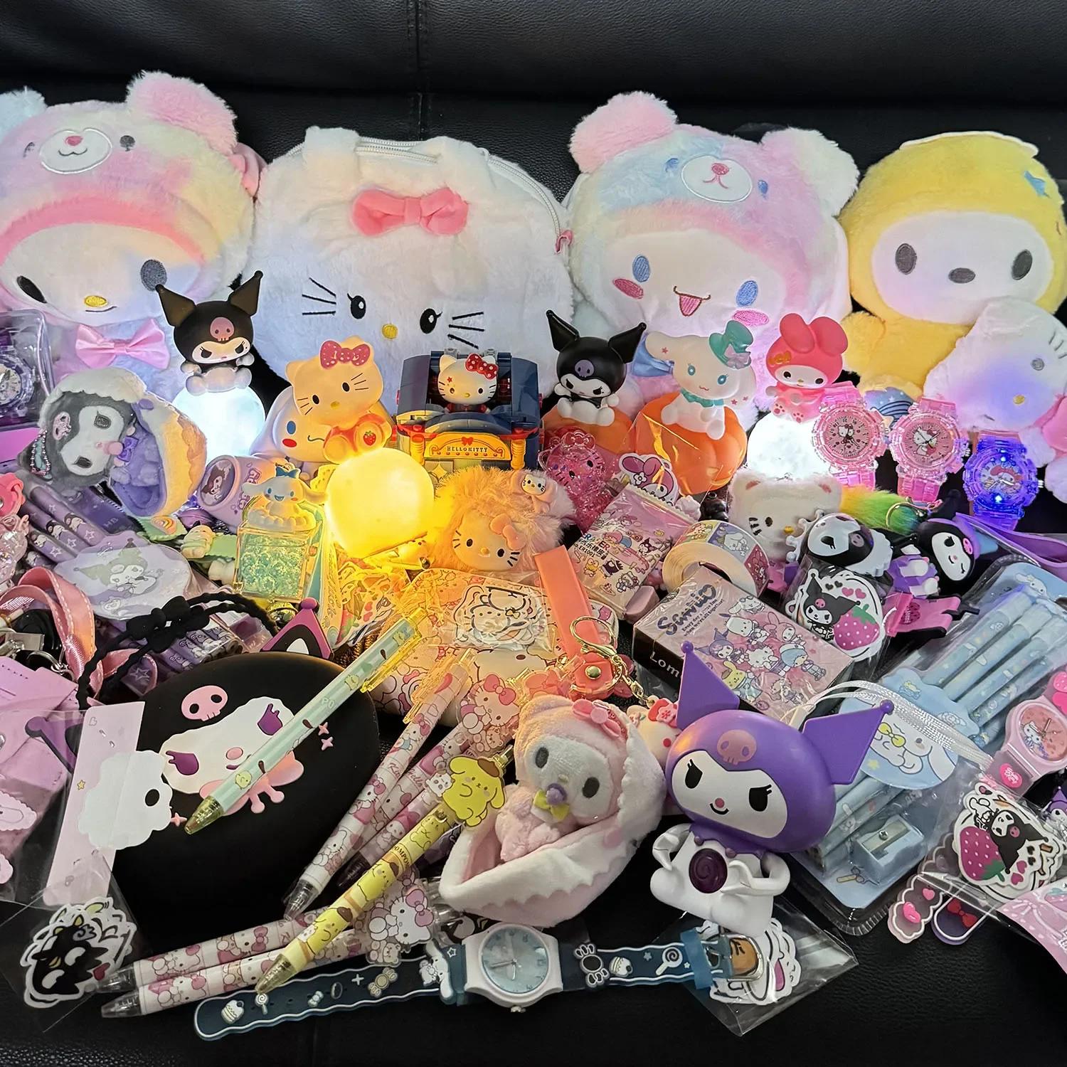 Sac de jouets de décompression mystérieux Sanrio, 5 à 50 pièces, Hello Kitty Kuromi, 300 styles diff