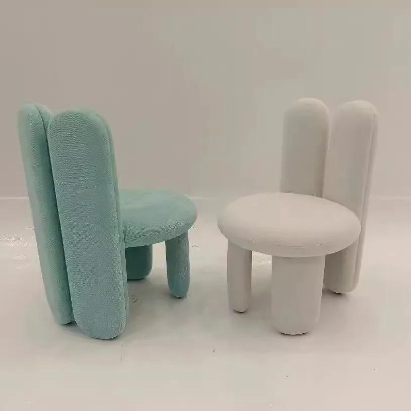 Nordique moderne Simple chambre coiffeuse ménage crème salle à manger chaise lumière luxe maquillage
