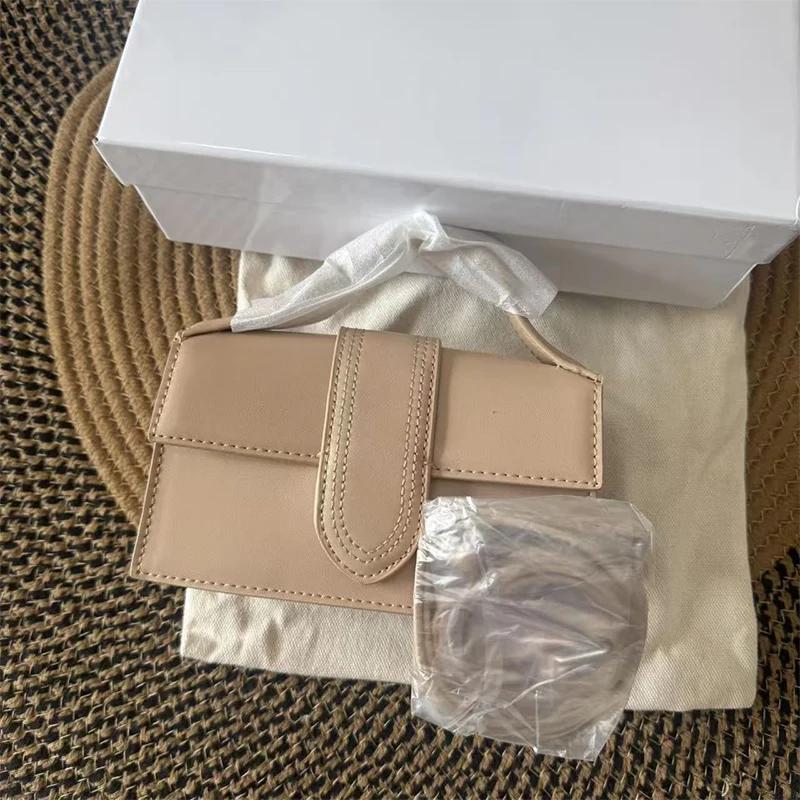 Sac bandoulière carré petit format pour femme JA, avec rabat texturé, à porter à la main ou en bando