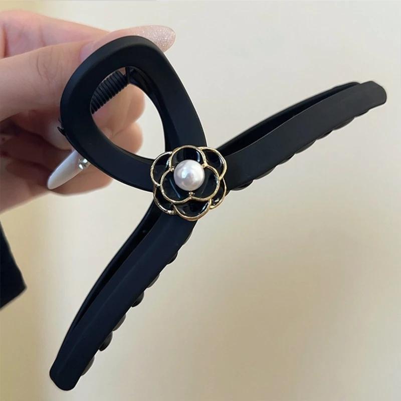 Grande pince à cheveux élégante noire mate en forme de camélia, style français, nouveau design, pinc