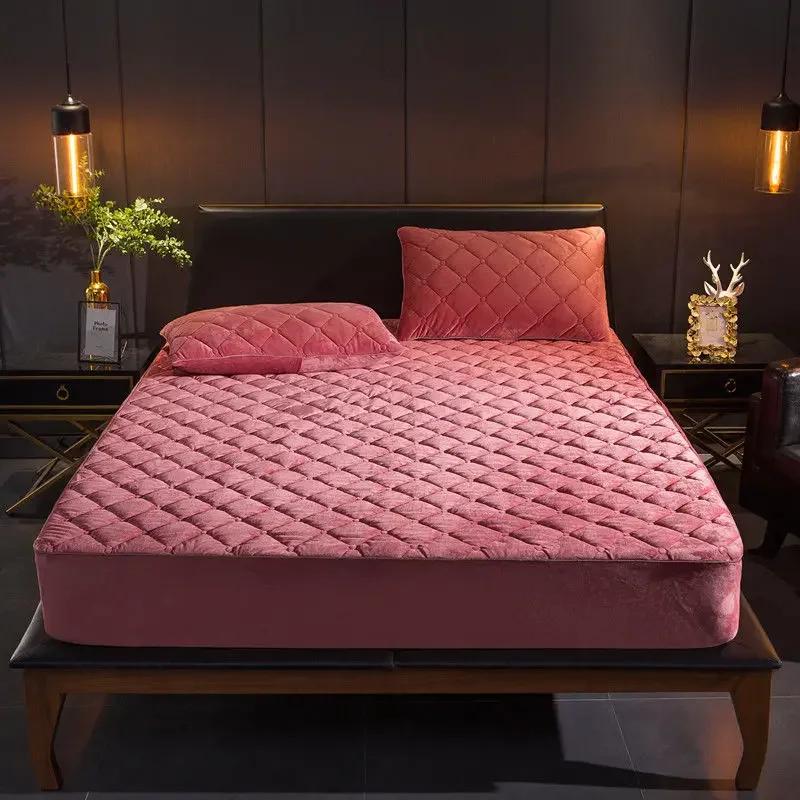 Housse de matelas matelassée épaisse en velours cristal, drap-housse chaud et doux en peluche Queen 