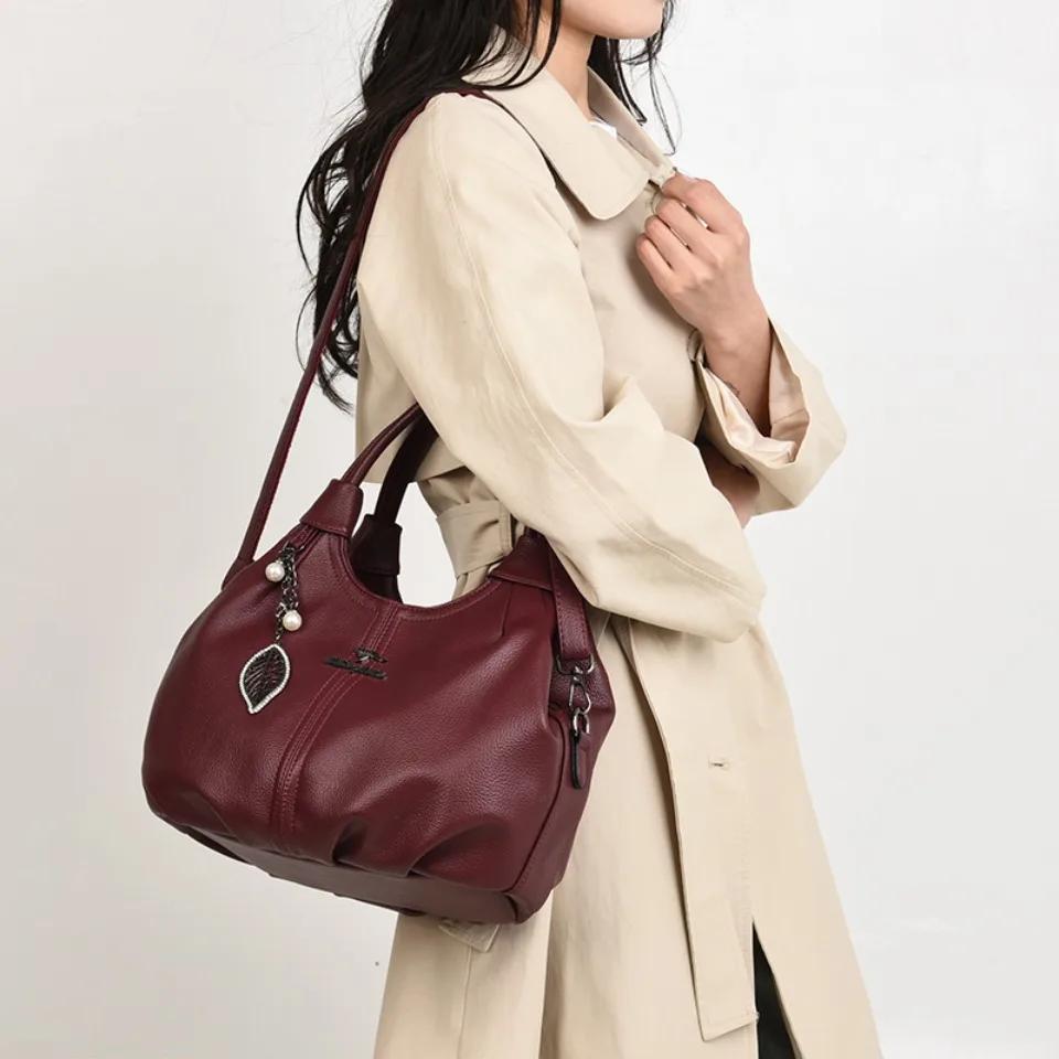 Sac à main hobo en cuir de litchi souple, sac à bandoulière 3 couches avec pendentif feuille de perl