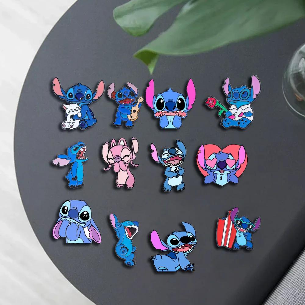 12 Pièces Broches en émail de la série Stitch, mignonnes, créatives et amusantes, badges métalliques