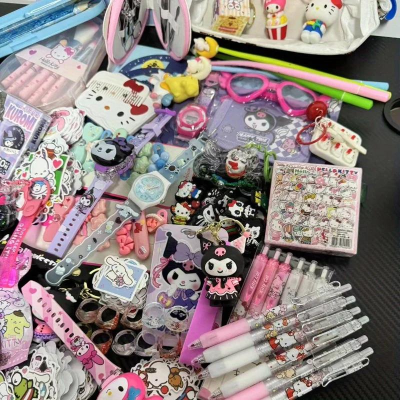 Sac de jouets de décompression mystérieux Sanrio, 5 à 50 pièces, Hello Kitty Kuromi, 300 styles diff