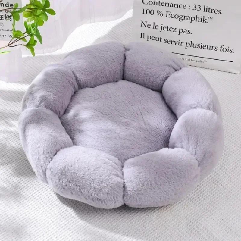 Lit pour animaux de compagnie confortable en forme de fleur unique pour une utilisation intérieure e