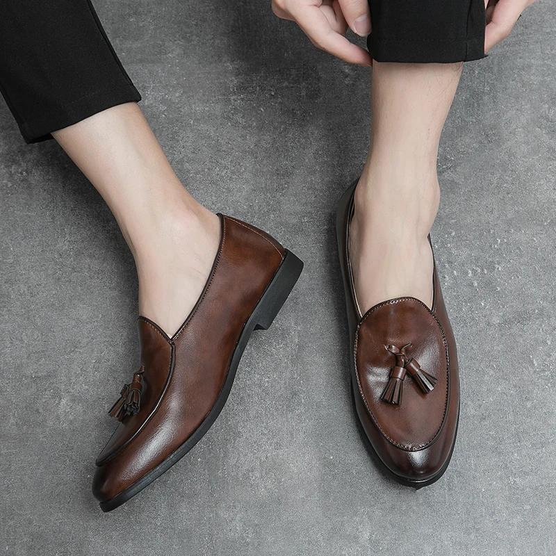 Chaussures formelles pour hommes Mocassins à pompons