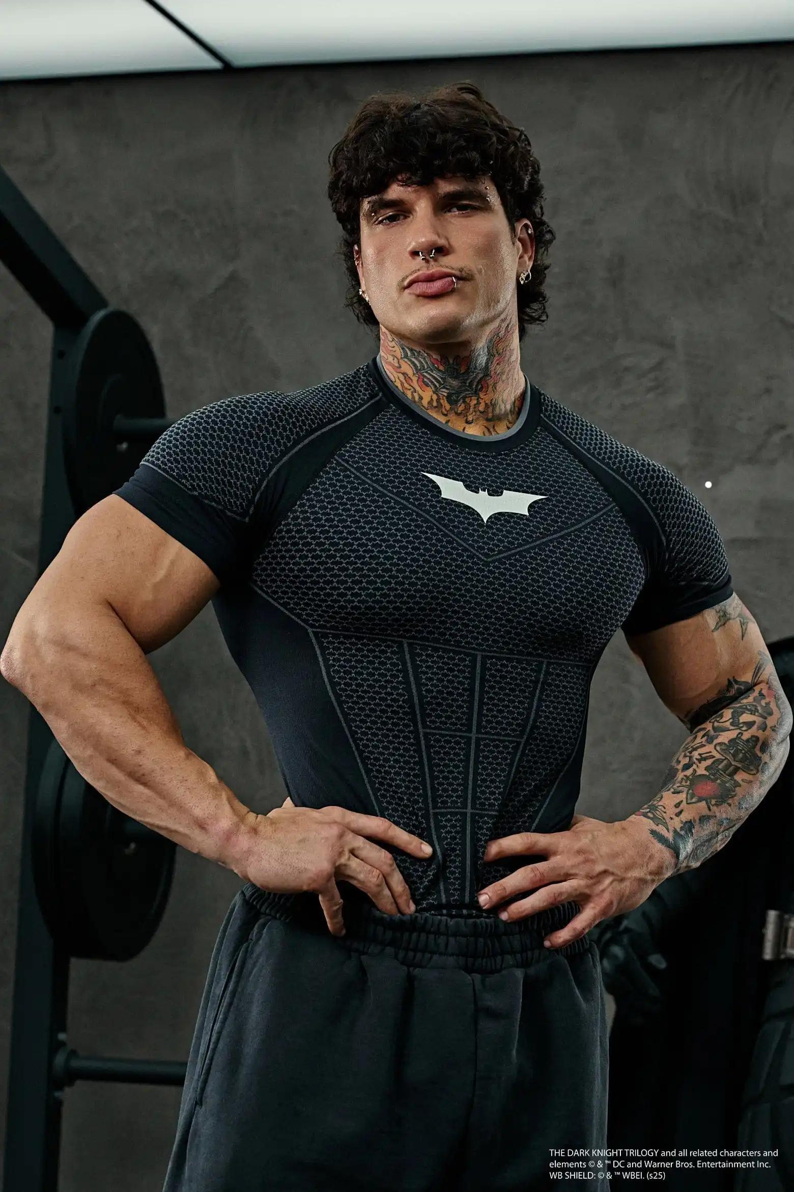 Sensation de glace et séchage rapide! T-shirt de sport moulant d'été pour hommes, chemise spéciale à