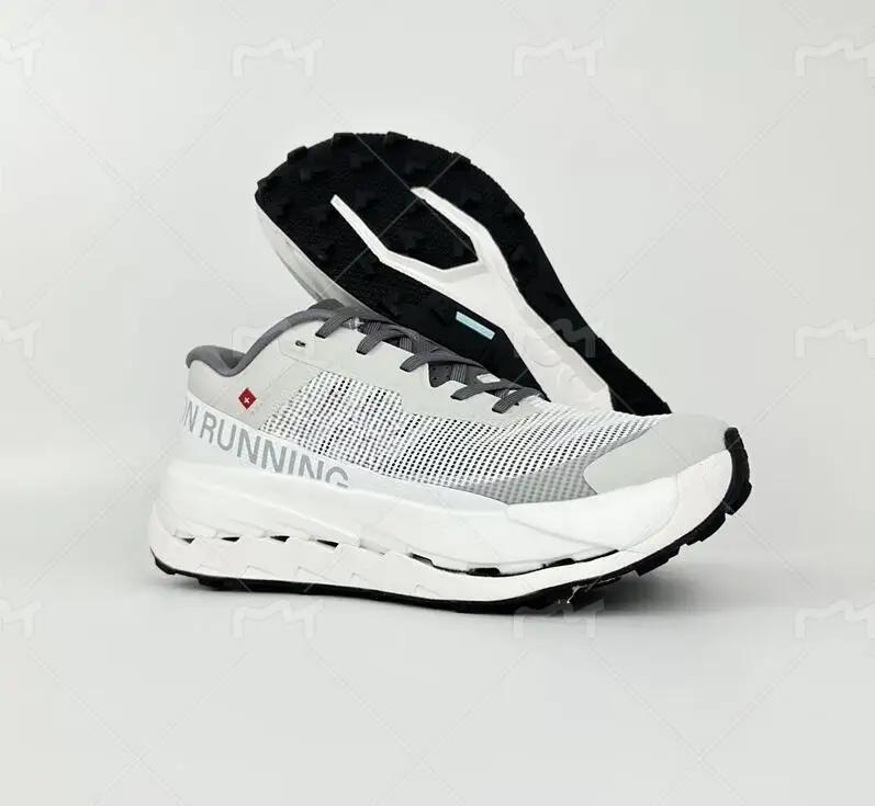Chaussures de course respirantes pour hommes et femmes de nouvelle génération 2026 - Cloudultra-3 - 