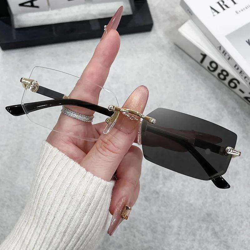 Lunettes de soleil rectangulaires sans monture tendance pour femmes et hommes – Petites lunettes car