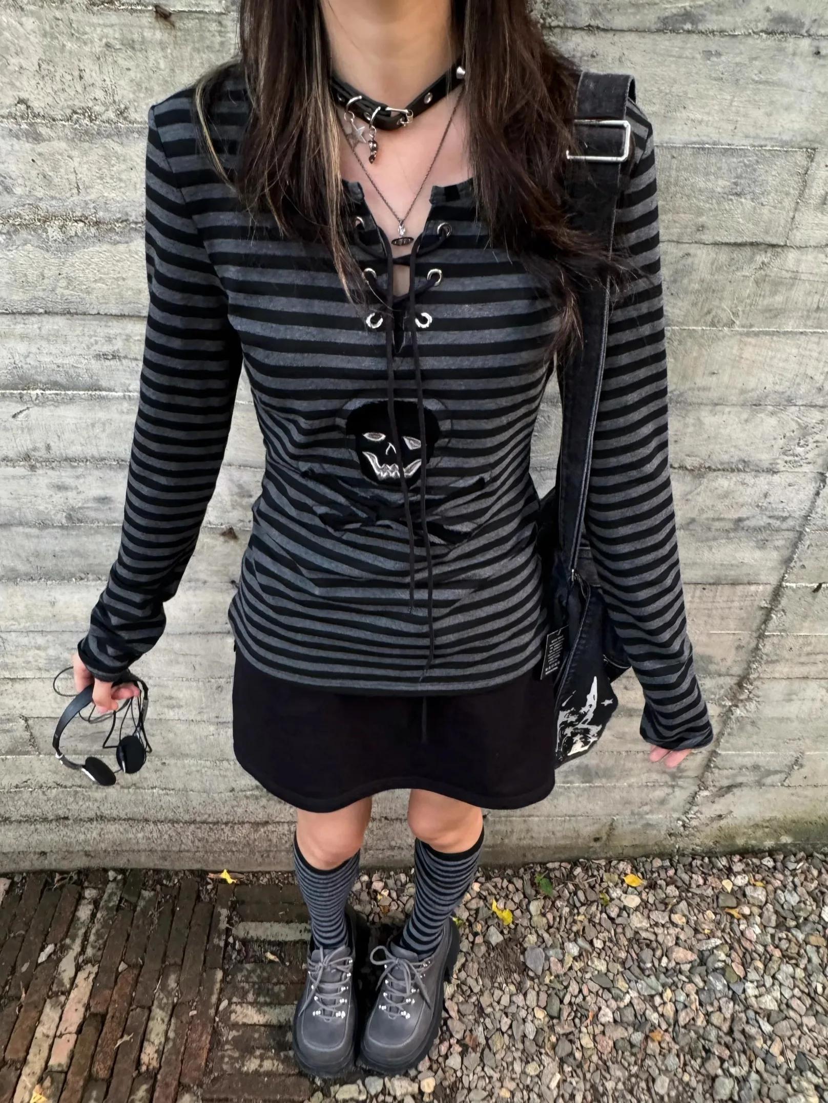 Tonngirls gothique rétro T-shirt femmes à lacets rayé chemise décontractée Y2k Vintage imprimé graph