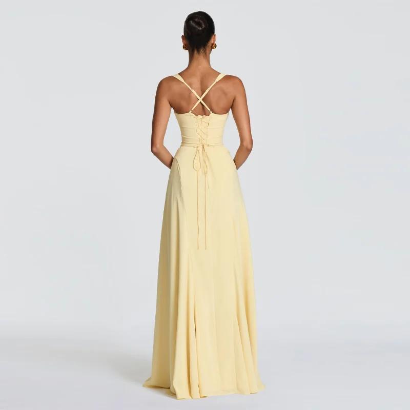 Robe longue jaune froncée à la poitrine avec dos croisé et lacets, fluide, longueur ras du sol, pour