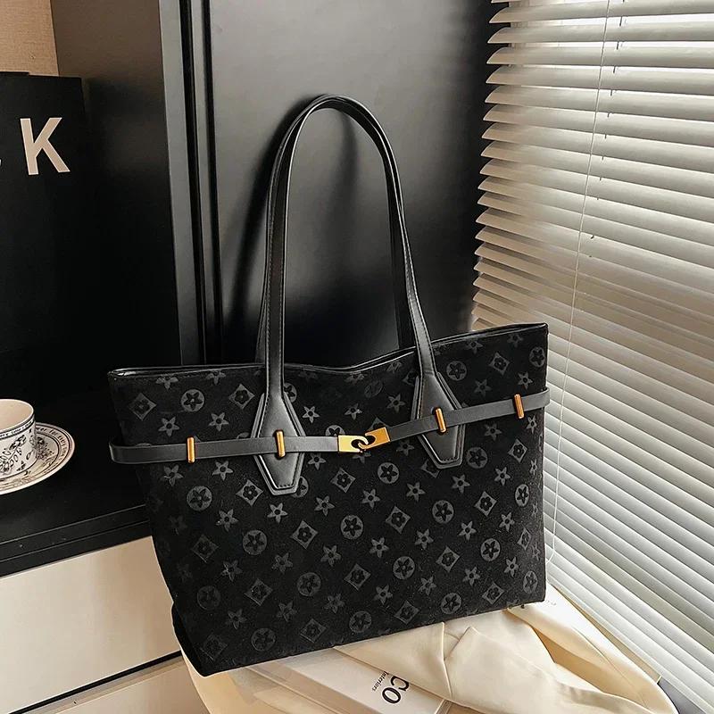 Sac bandoulière en cuir de luxe pour femme, sac messager pratique de style classique et élégant par 