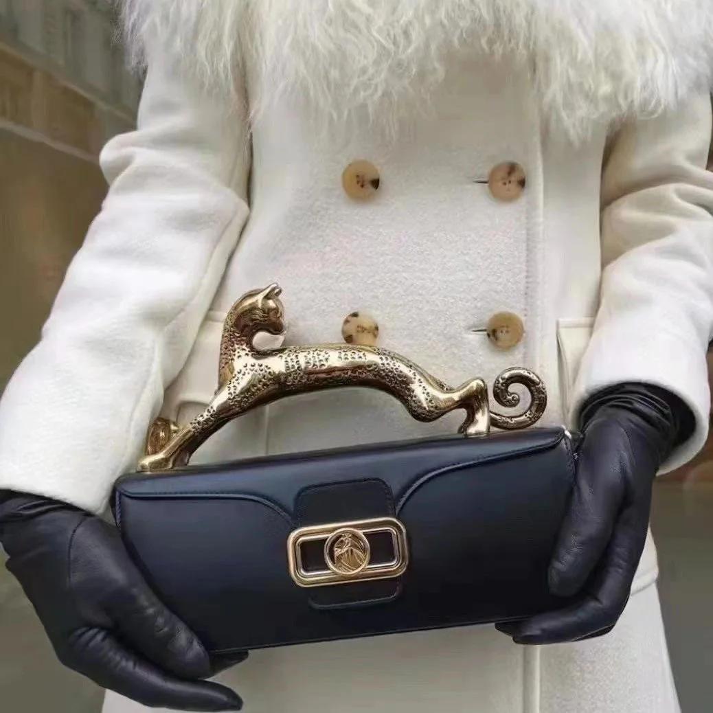 Sac à bandoulière carré en cuir de vache pour femmes, sac à bandoulière de fête polyvalent avec le m