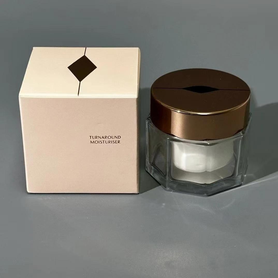 Outil de maquillage Nouvelle version en boîte MAGIC CREAM Nouvelle crème visage Magic Skin 50ML