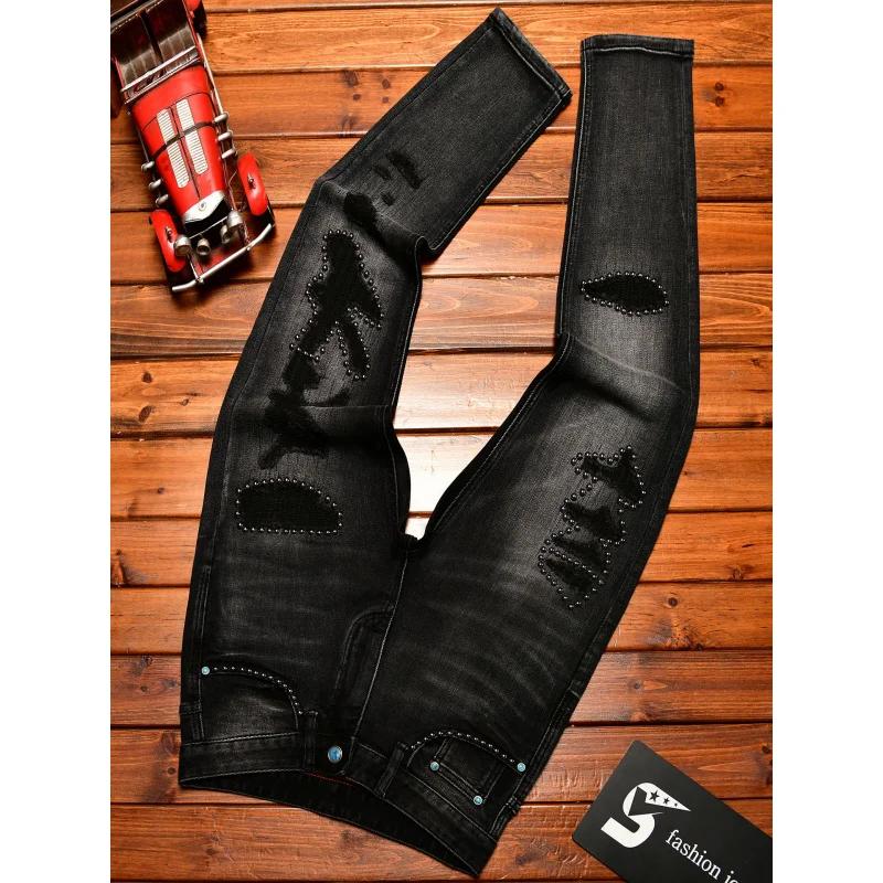 Jean noir pour hommes, Design de décor en métal, tendance, déchiré, mode rétro nostalgique, pantalon