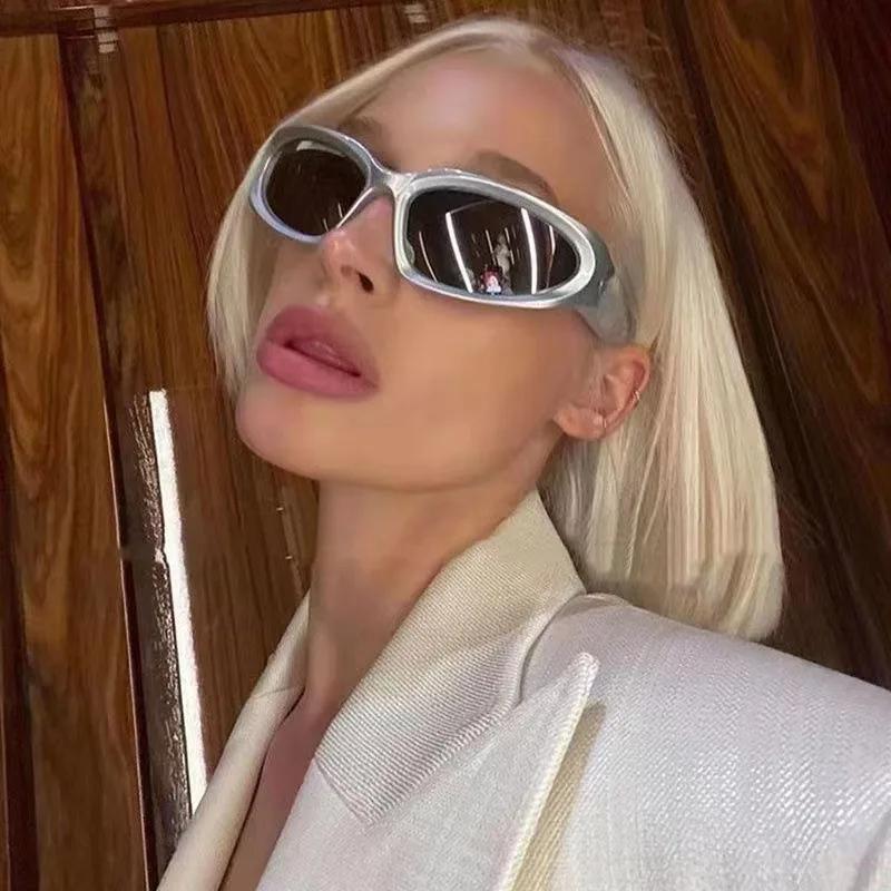 Nouveauté lunettes de soleil populaires pour femmes lunettes de soleil Punk lunettes de soleil ovale