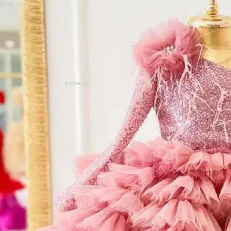 Robe de princesse pour fille avec traîne, idéale pour les fêtes, mariages, soirées, cérémonies, spec