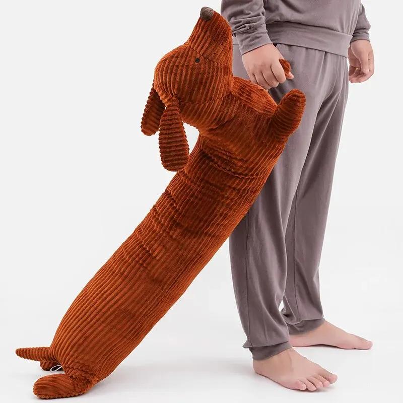 Oreiller en peluche chien teckel, coussin en peluche doux et durable, oreiller animaux pour canapé, 