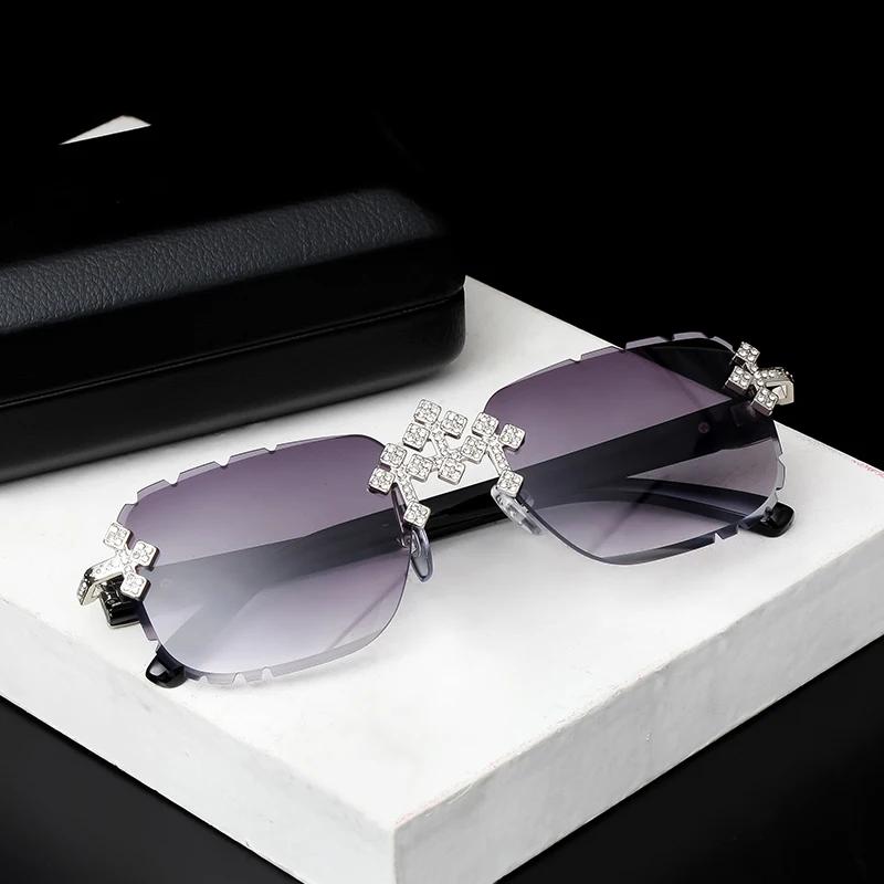 2025 mode carré sans monture lunettes de soleil pour femmes croix diamant métal cadre lunettes de lu