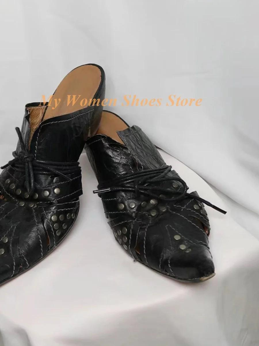 Mules à rivets et lanières, bout pointu sexy, en cuir noir mat, style défilé, collection Printemps-É