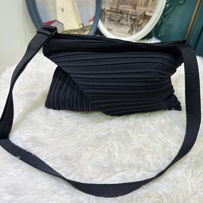 Sac à bandoulière pliable Miyake 2026, nouveau sac bouffant type dumpling avec sangle réglable, poch