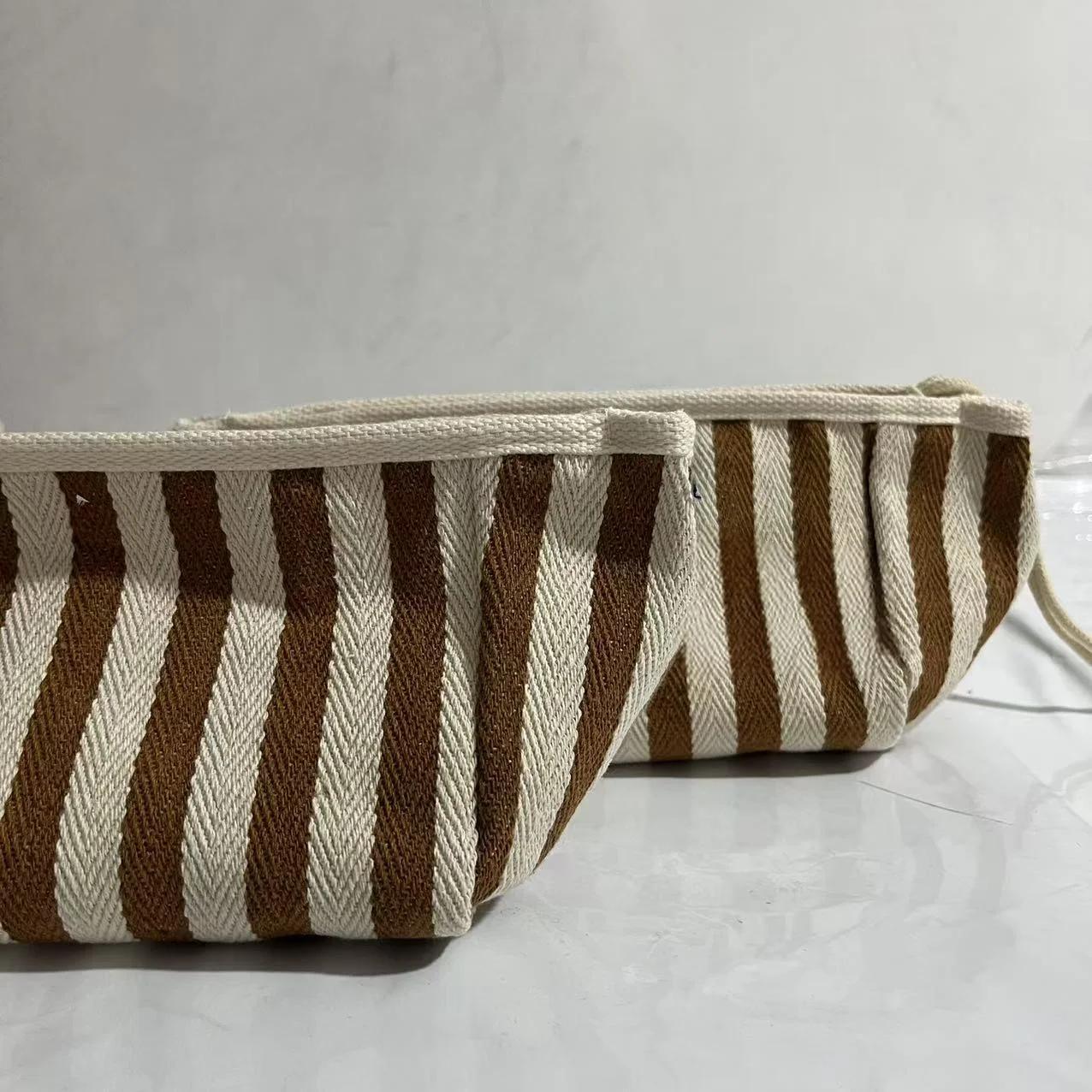 Pochette à fermeture éclair en toile imprimée zèbre – Trousse de maquillage à main et petit sac en t