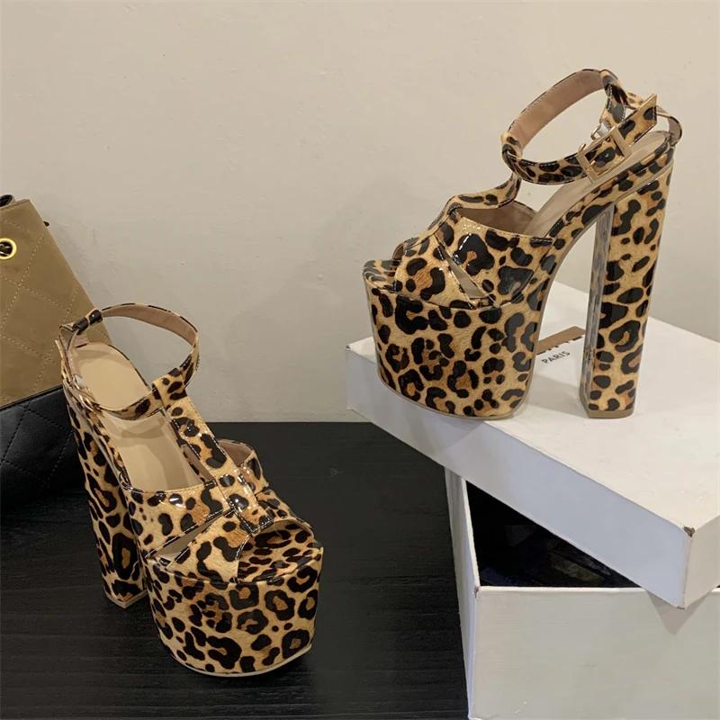 Eilyken concepteur imprimé léopard boucle sangle femmes sandales été Peep orteil Ultra épais talons 