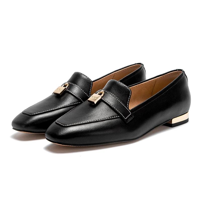 Mocassins en cuir pour femmes avec détail de verrouillage doré, bout carré, talon bas, chaussures de