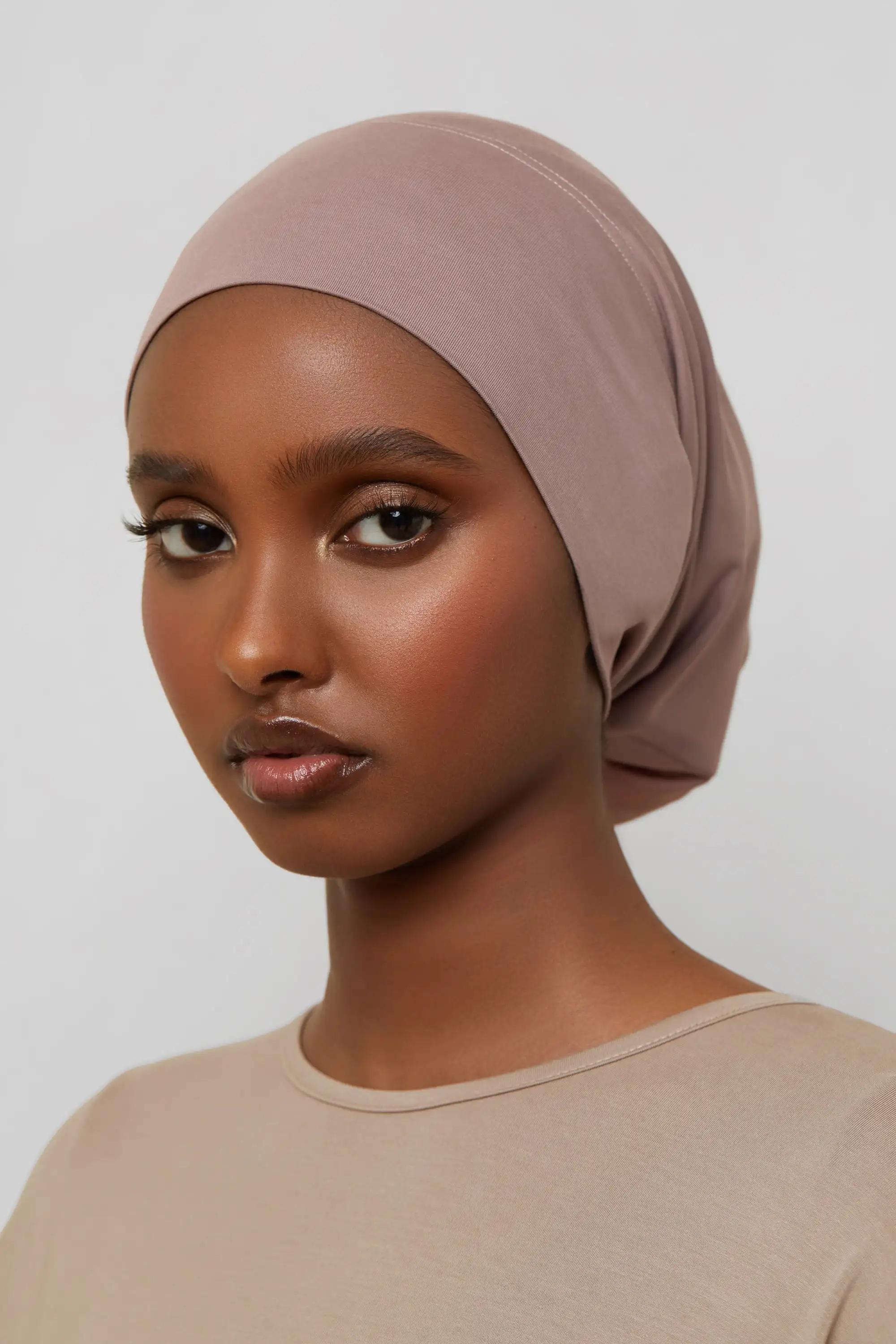 56 couleurs mode femmes intérieur Hijab Tube casquette musulmane Bonnet plaine islamique sous-écharp