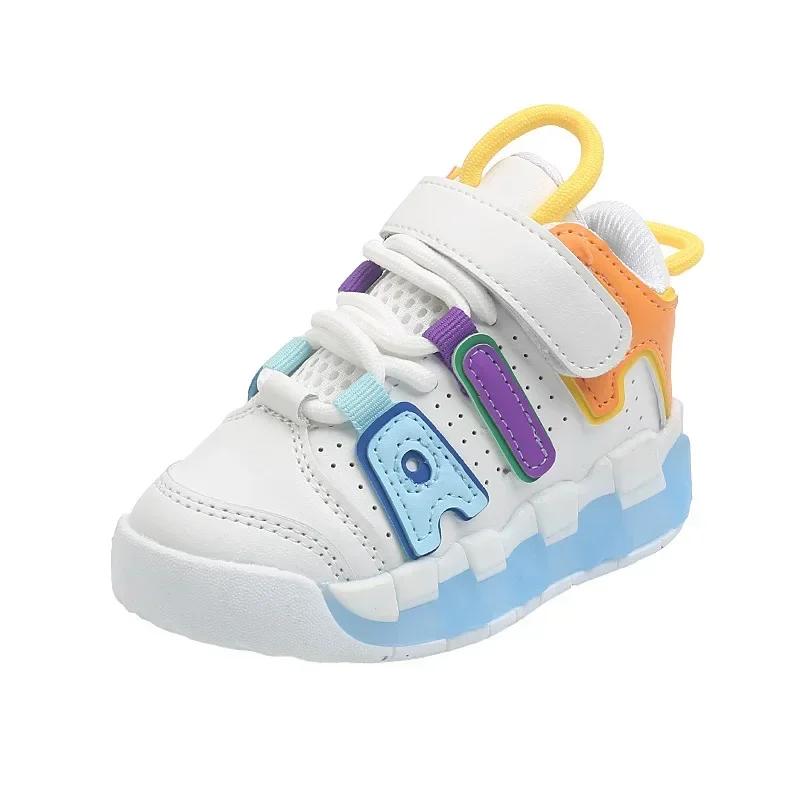 Chaussures de sport coordonnantes respirantes pour enfants, motif de lettres colorées, boucle à croc