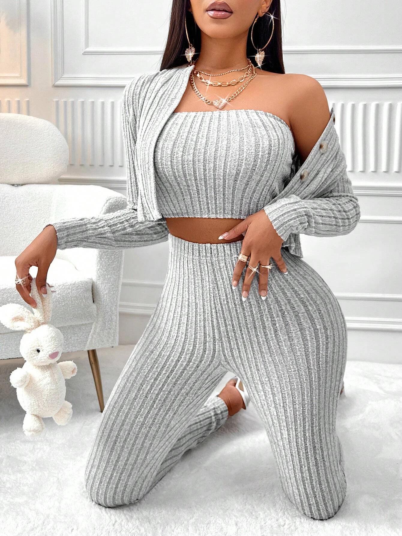 Ensemble 3 pièces de camisole, veste à boutons sur le devant et leggings de couleur unie