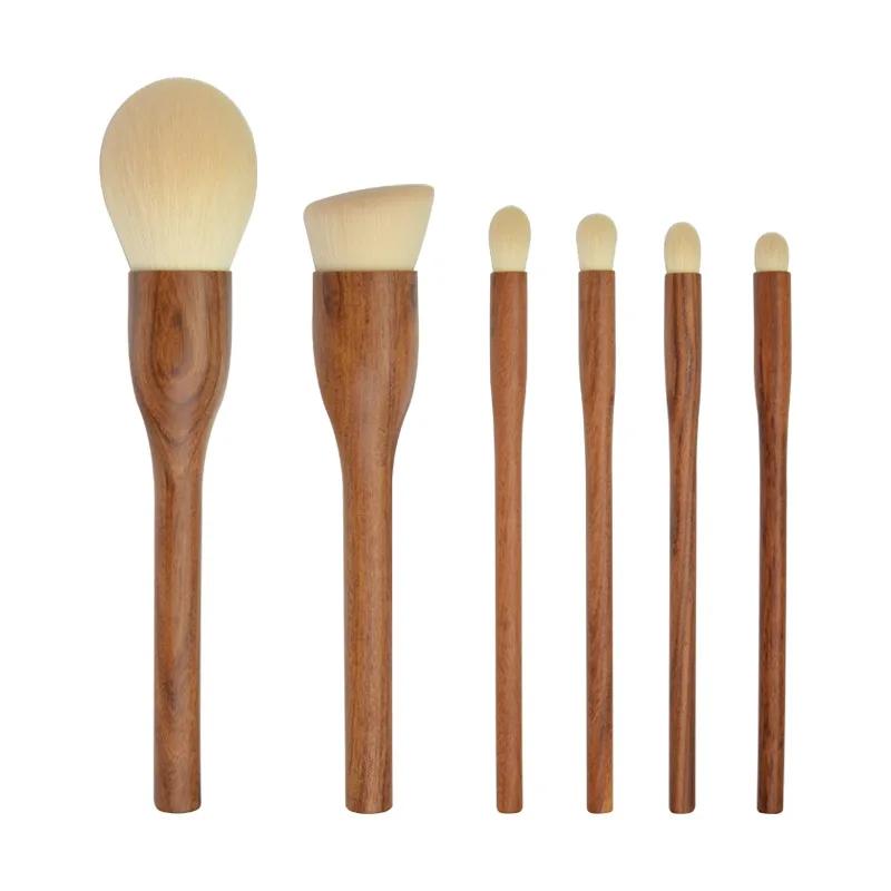 Pinceaux de maquillage avec manche en bois de santal, poudre de fond de teint, blush sculptant, fard