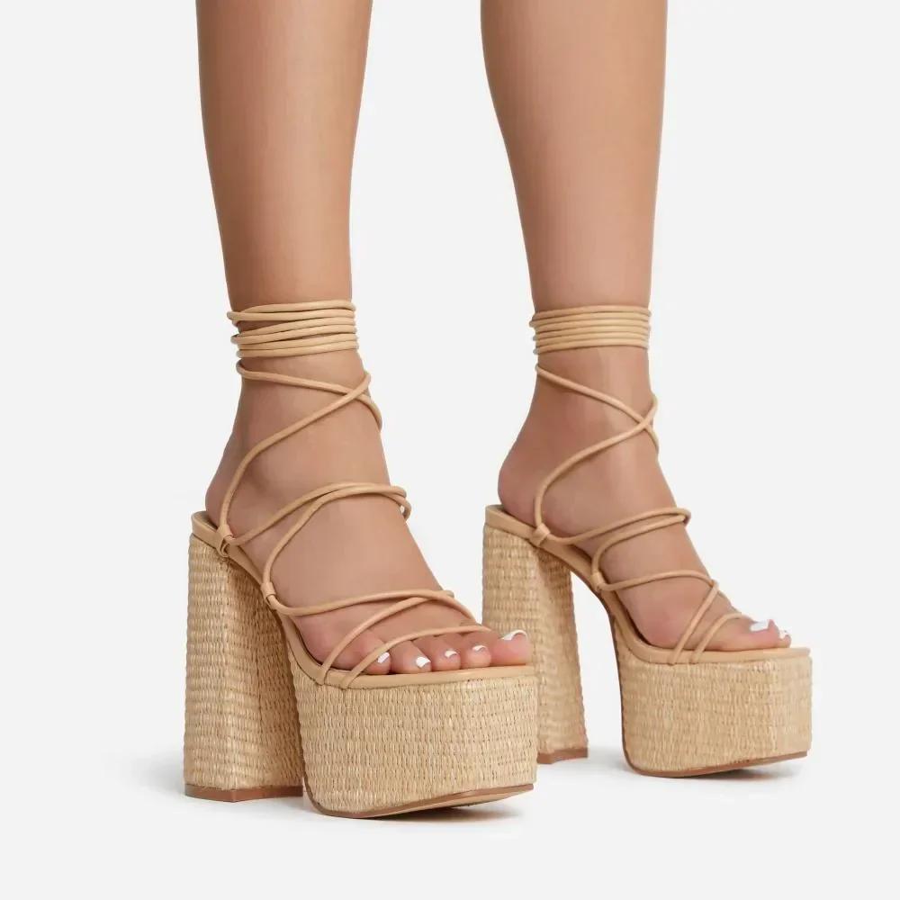 Sandales à plateforme tressées à lacets, talon carré, bout ouvert, couleur unie, style romain sexy, 