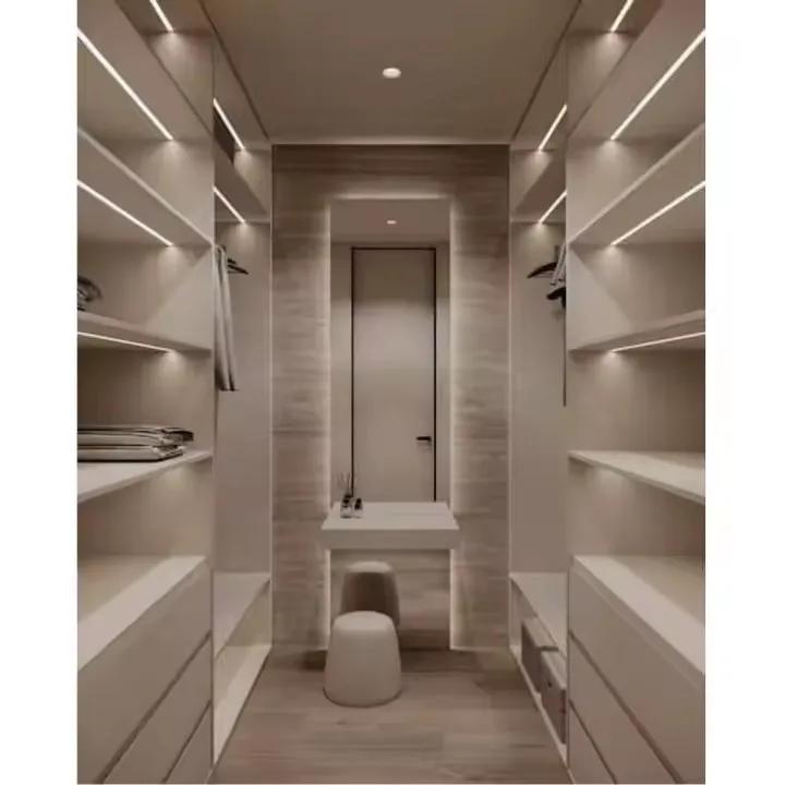 Système de dressing moderne sur mesure, design de garde-robe en bois pour mobilier de dressing
