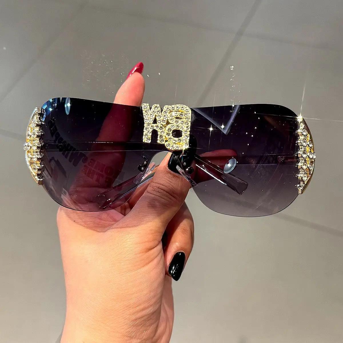 Lunettes de soleil de luxe y2k sans monture pour femmes, avec lettres en strass, de marque de stylis