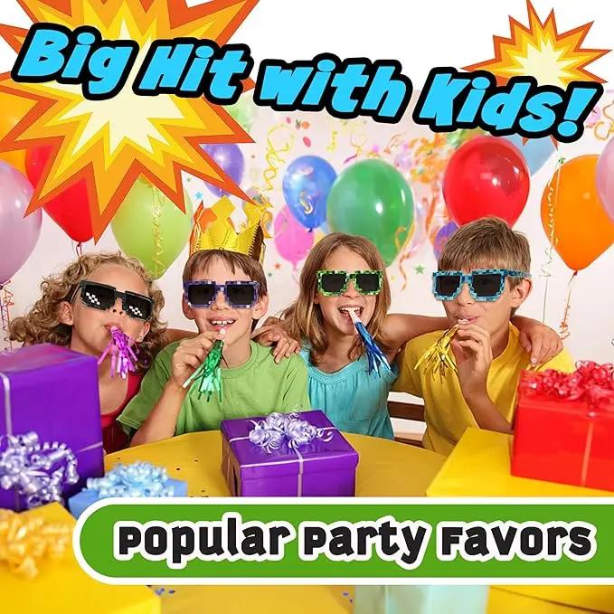 Articles de fête sur le thème des pixels, lunettes de soleil pixelisées, bracelets en silicone, déco